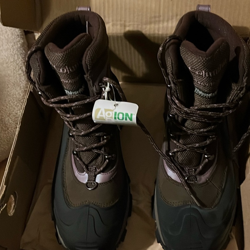 Columbia sportswear bugaboot women’s size 10.